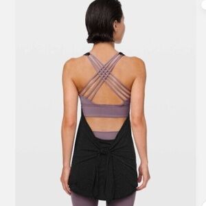Lululemon Tied in Energy 2-in-1 Tank Black / Frosted Mulberry Size 8